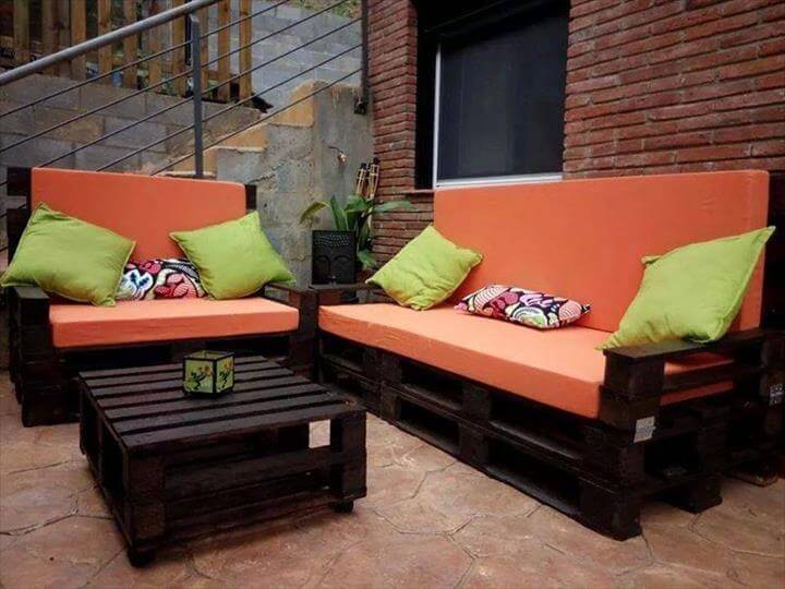 oranged-cushioned-black-pallet-sofa